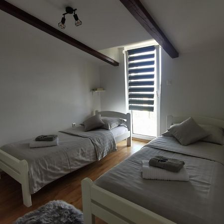 Apartment Katy Pula Buitenkant foto